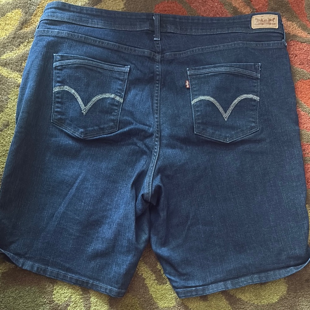 Levi's Classic Blue Denim Jeans